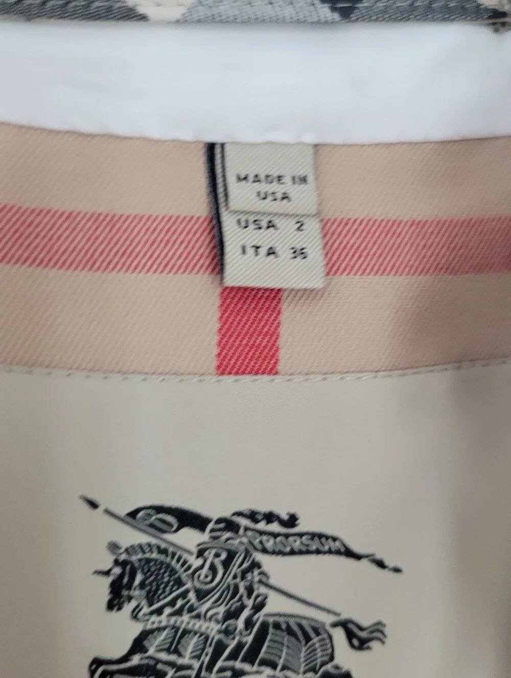 Burberry White Jacket with Signature Check Cuff Detail:2 - Picture 7 of 12